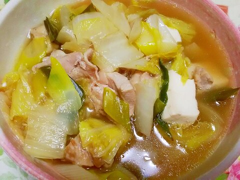 白菜、長ねぎ、豆腐と鶏肉の煮物